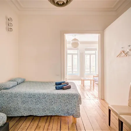 Apartment The Greenplace Lodge. In Heart Of Antwerp. *