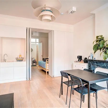 Apartment The Greenplace Lodge. In Heart Of Antwerp. *
